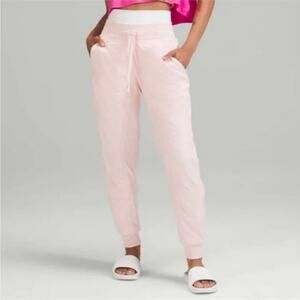 Lululemon Dance Studio Mid-Rise Lined Jogger Pink Strawberry Milkshake Size 0